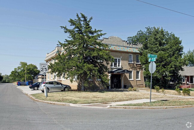 Foto del edificio - 225 NW 24th St