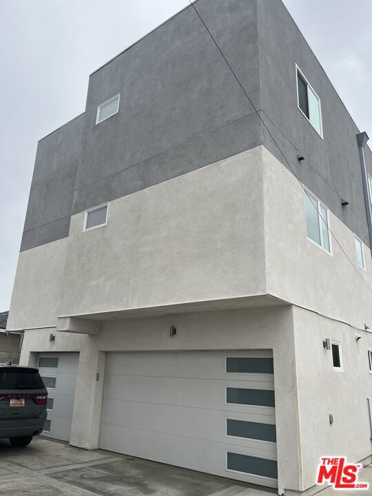 Foto del edificio - 1861 S Curson Ave