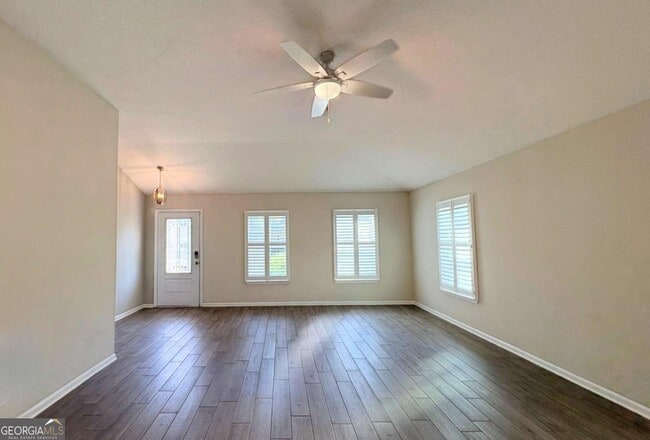 Building Photo - 312 Chinquapin Dr