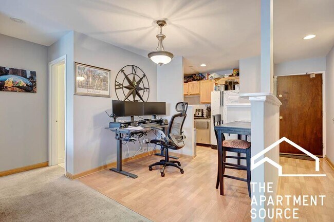 Foto del edificio - 607 W Wrightwood Ave