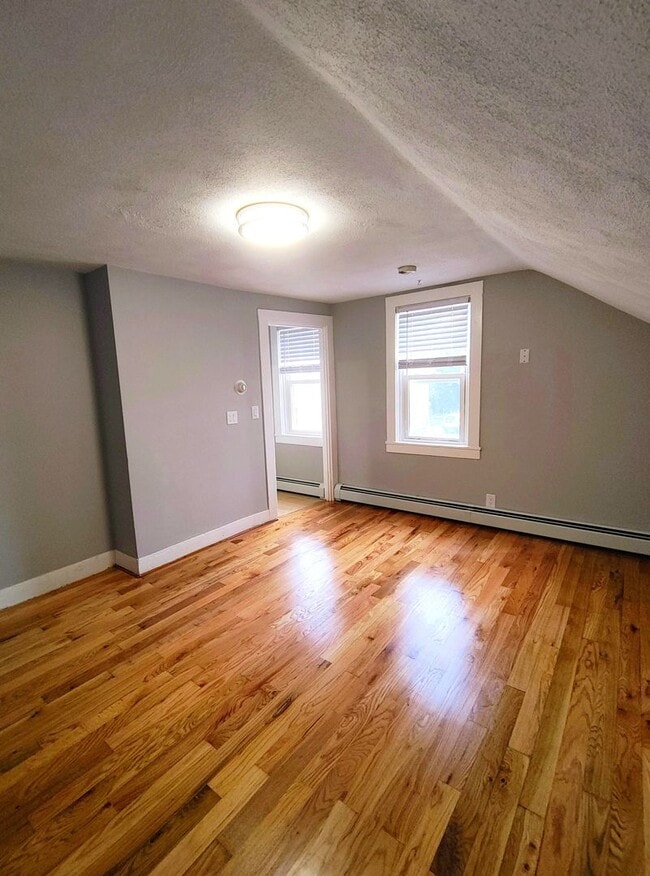 Foto del edificio - ****Pawtucket/Woodlawn Single Family - $2,...