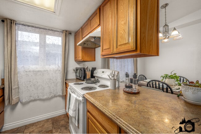 Building Photo - 4401 Reka Dr