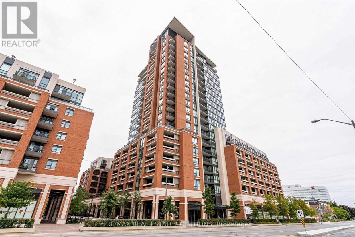 Photo principale - 800-800 Lawrence Ave W