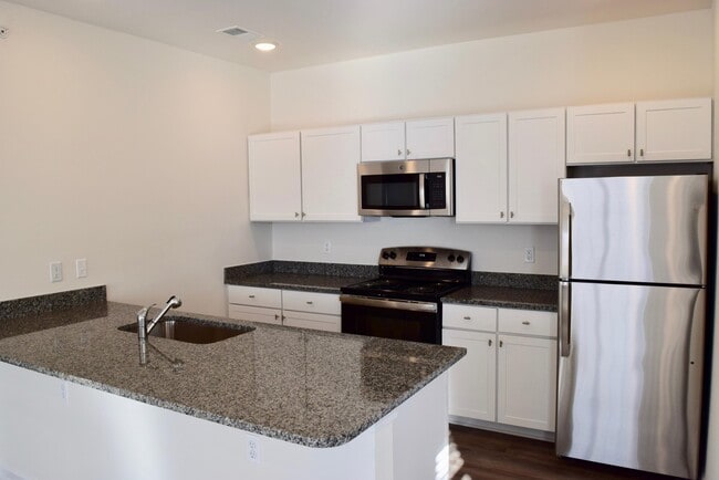 Building Photo - 29330 Towne Center Cir