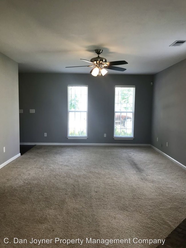 Building Photo - 3 br, 2.5 bath House - 15 Summerfield Ct