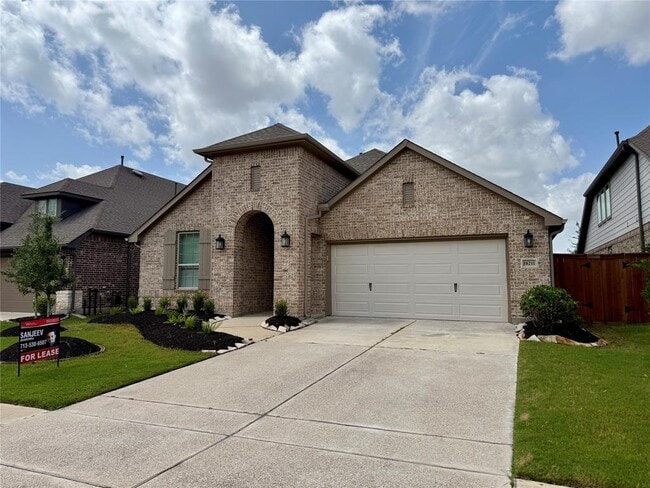 Building Photo - 18211 County Shores Ln
