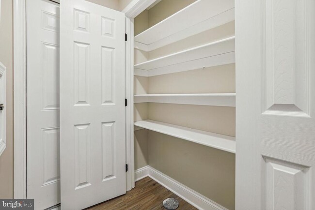 Foto del edificio - 5101 Ilchester Woods Way
