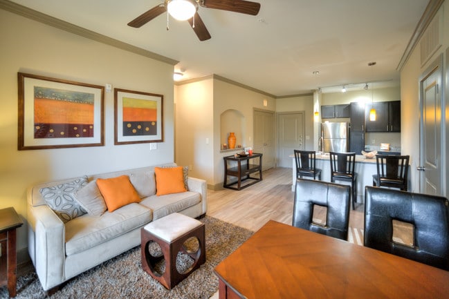 Building Photo - Oaks at Wayside Apartments