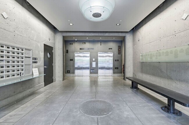 Foto del edificio - 408 NW 12th Ave