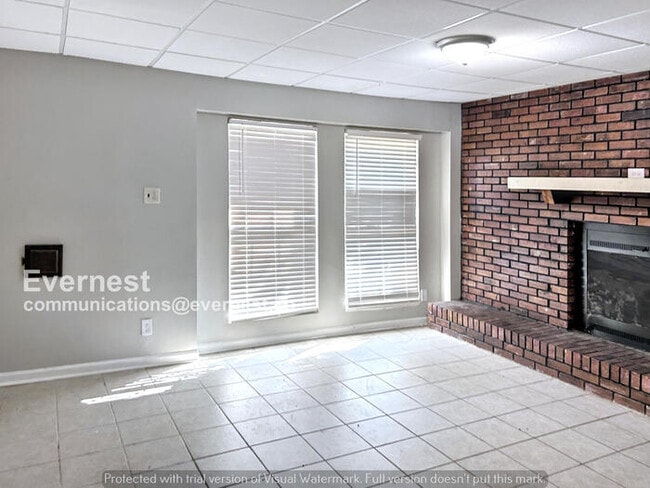 Building Photo - 2902 Tall Tree Ln