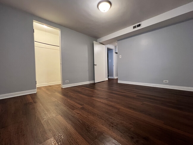 Foto del edificio - 4538 N Christiana Ave