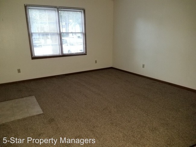 Building Photo - 1821 Manor Haus Ct