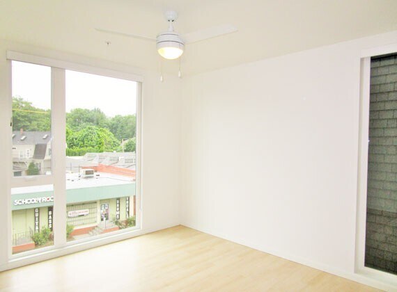 Foto del edificio - Modern 3rd Floor Studio with D/W & Washer/...