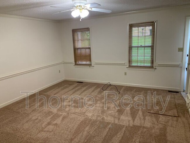 Foto del edificio - 278 Regency Dr