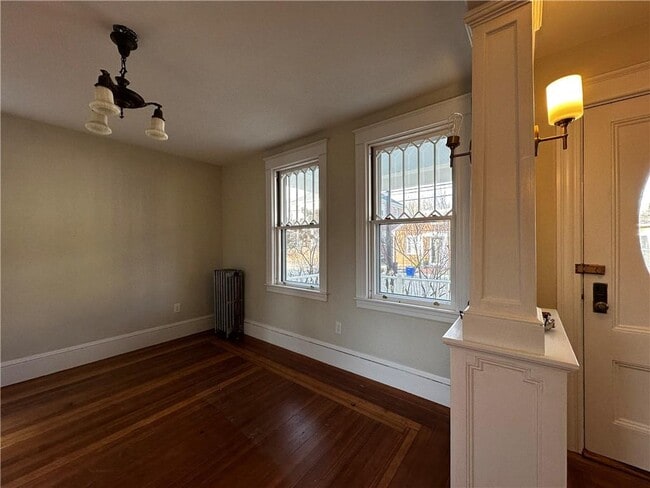 Building Photo - 100 Maple Ave