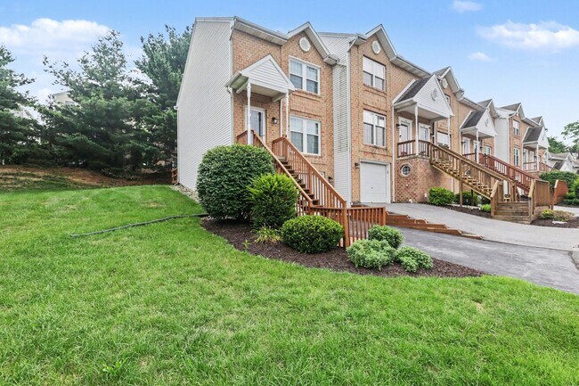 Foto del edificio - 2165 St Clair Ct