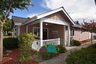 Building Photo - 127 Highlands Ct