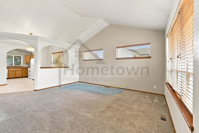 Building Photo - 7533 N Winter View Dr
