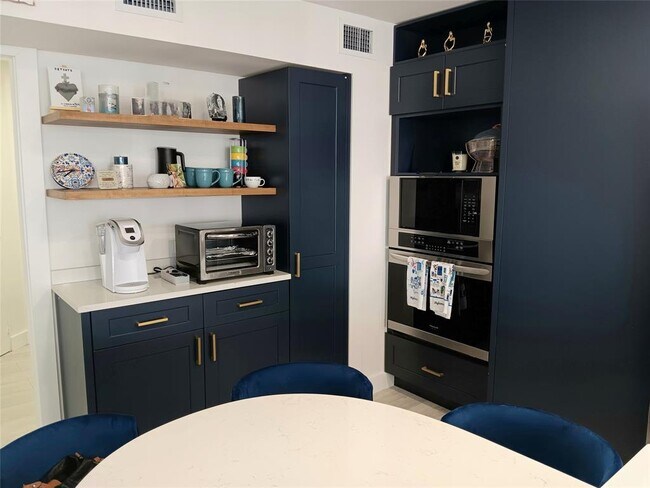 Foto del edificio - 1340 S Ocean Blvd