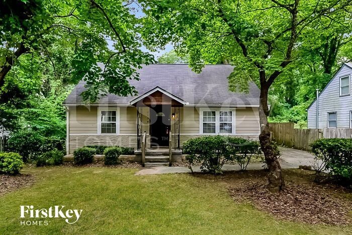 Foto principal - 2138 Pinehurst Dr