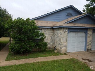 Building Photo - 1304 Pitcairn Dr