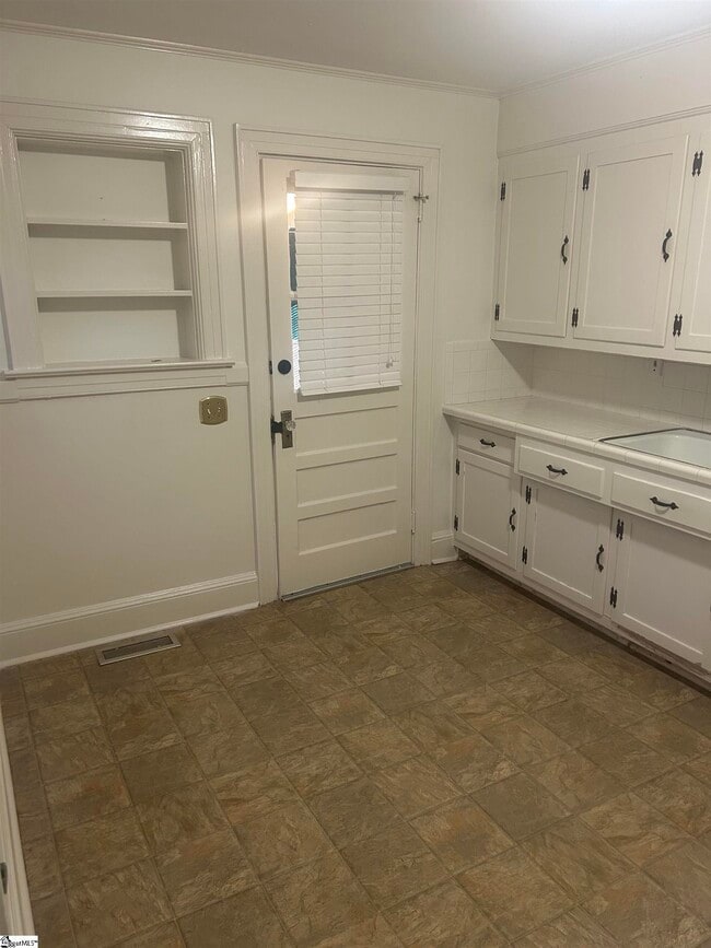 Building Photo - 9 W Mountainview Ave