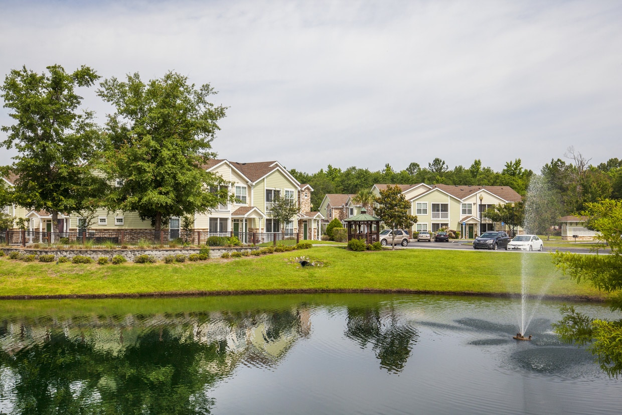 Effingham Parc Apartments 617 Towne Park Dr Rincon, GA