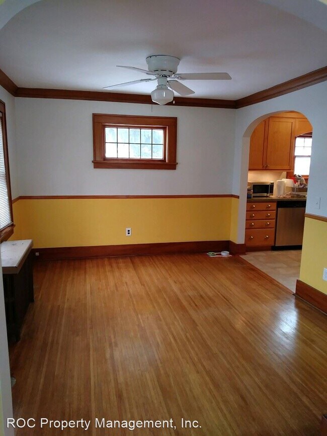 Foto del edificio - 3 br, 1.5 bath House - 50 Winfield Rd