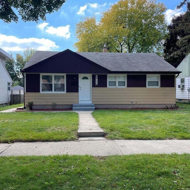 Building Photo - 6923 W Tallmadge Pl