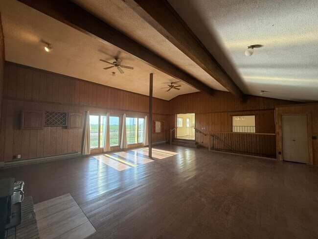 Foto del edificio - Two Bedroom, Two Bathroom Country Home! Lo...