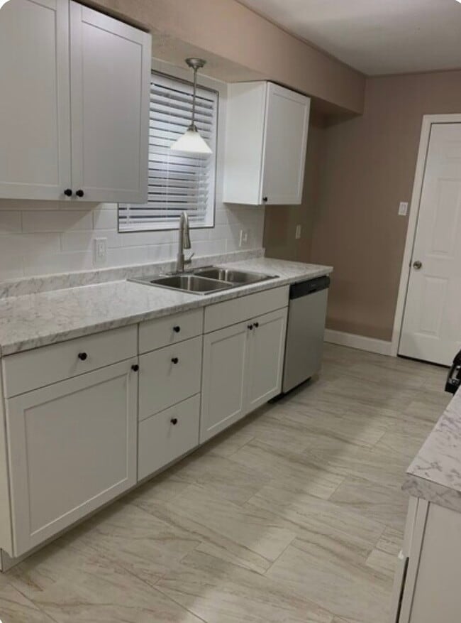 Building Photo - 1505 Packsaddle Ln