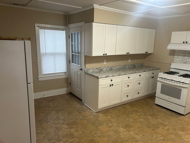 Foto del edificio - 113 Ballston Ave