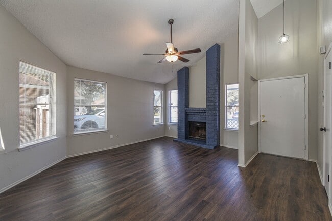 Foto del edificio - 3106 Raccoon Run