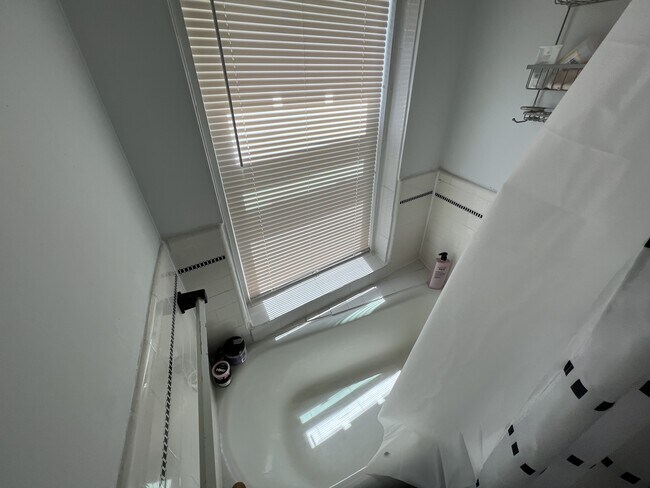 Foto del edificio - 119 W Wyoming Ave