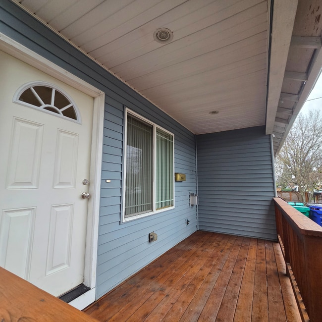 Building Photo - 3552 SE 66th Ave