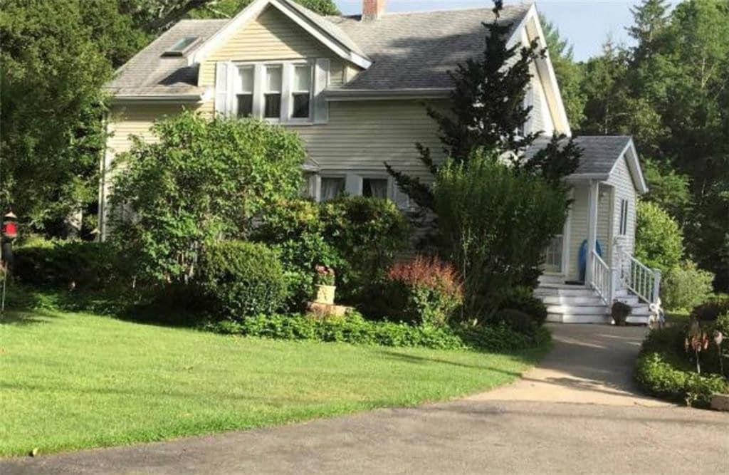 48 Hanna's Rd, Charlestown, RI 02813 House Rental in Charlestown, RI