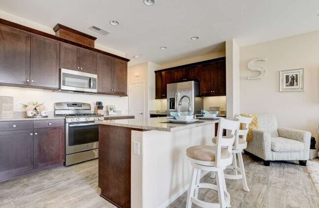 Foto del edificio - Beautiful canyon views! quiet, built in 20...