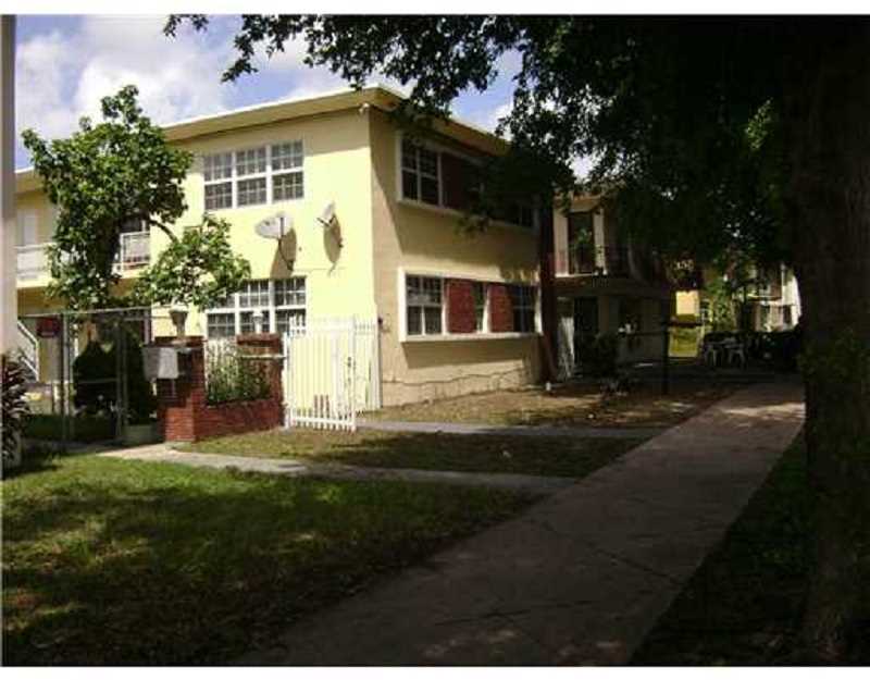 Foto principal - 1241 Normandy Dr