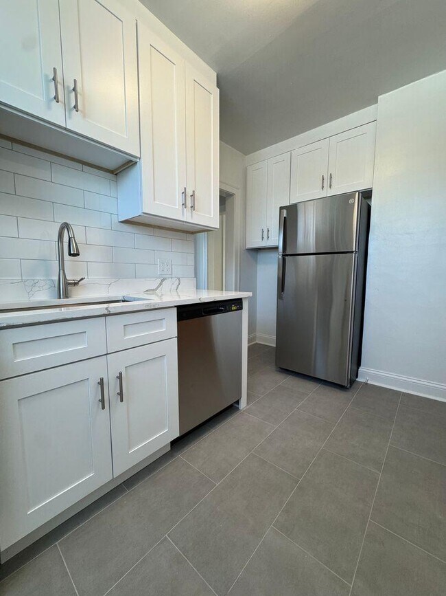Foto del edificio - 1 bedroom in Chicago IL 60645