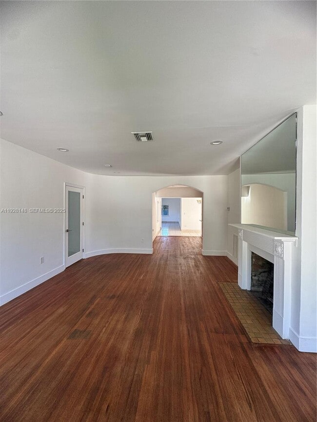 Foto del edificio - 3021 SW 2nd Ave