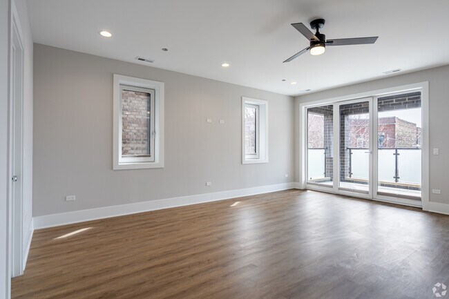 Building Photo - 3839 N Clark St