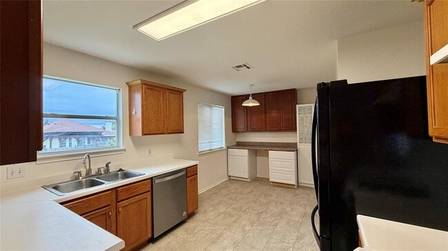 Building Photo - 15209 Mimebark Way