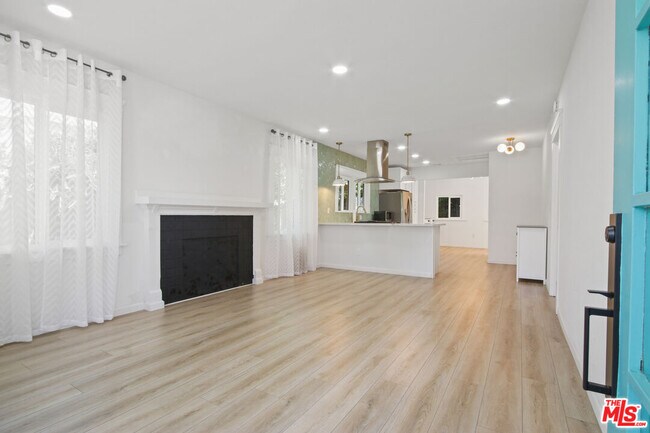 Foto del edificio - 1126 N Ardmore Ave