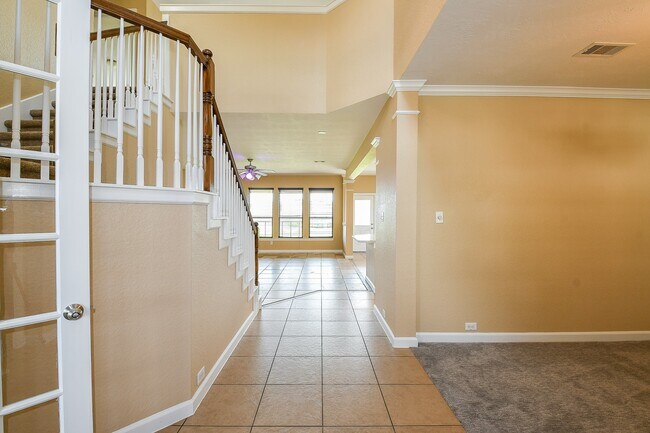 Foto del edificio - 2123 Witham Park Ln