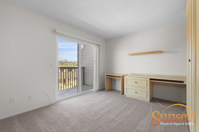 Foto del edificio - 4985 Coronado Ave