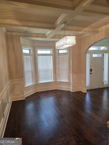 Building Photo - 330 Riverstone Dr