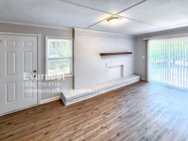 Building Photo - 1764 Atherton Dr