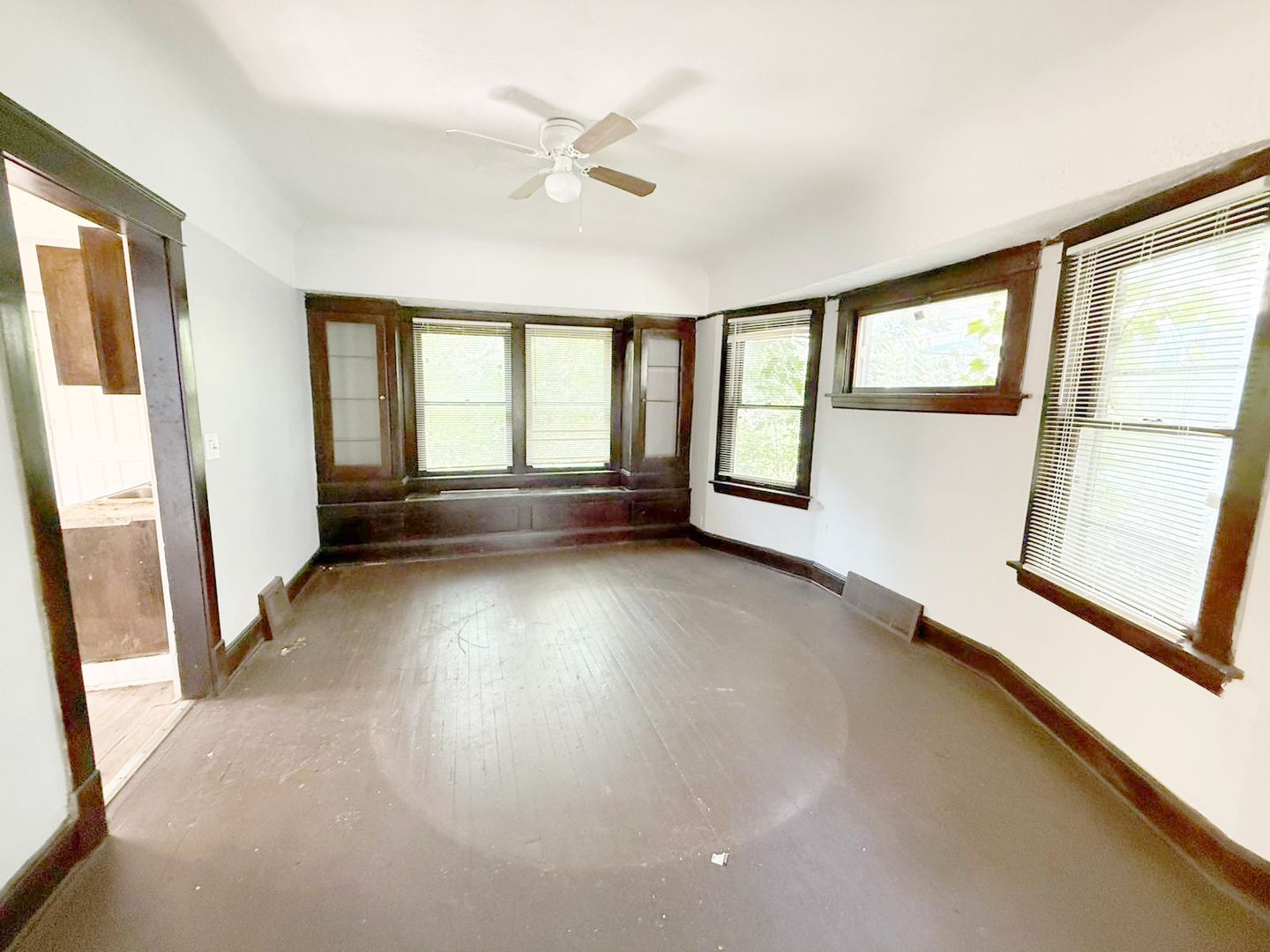 11700 Hamlen Ave Cleveland, OH 44120 – photo 1