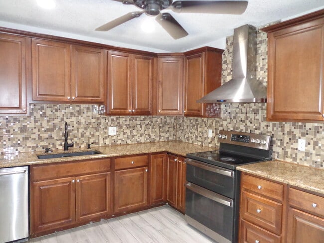 Building Photo - 151 Cordoba Cir