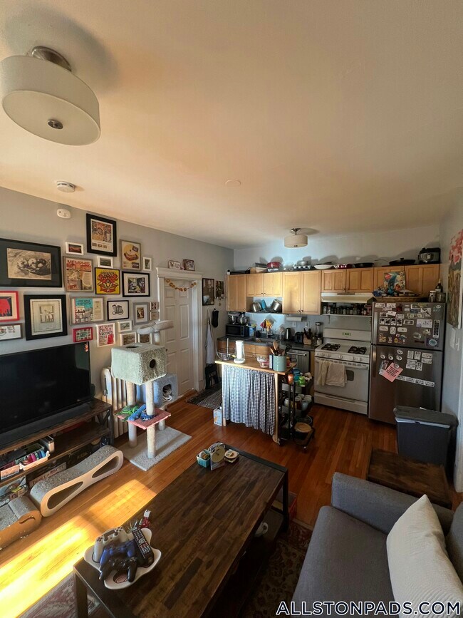 Building Photo - 26 Park Vale Ave